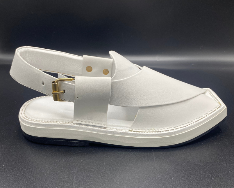 KAPTAAN WHITE EGALE